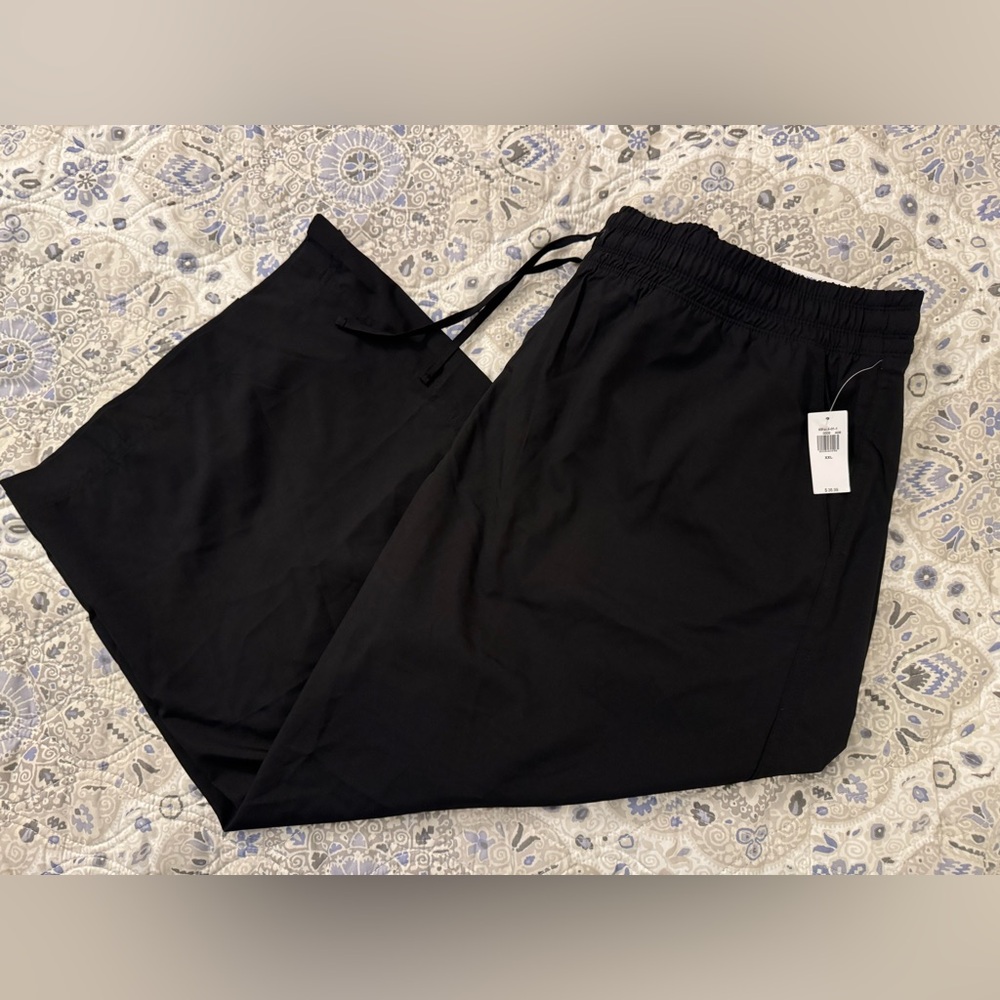 Old Navy Women’s Wide Leg Stretchtech Cropped Pants NWT XXL Black